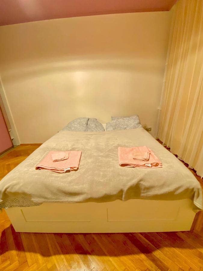 Entire Apartment In A Super Location - Cheap Monthly Rate Cracóvia Exterior foto